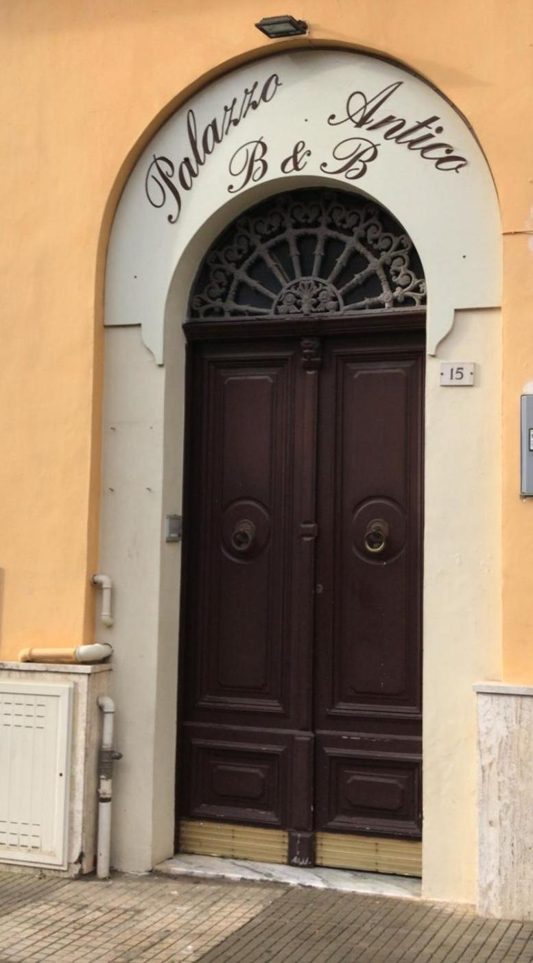 B&B New Antico Palazzo パラービタ エクステリア 写真